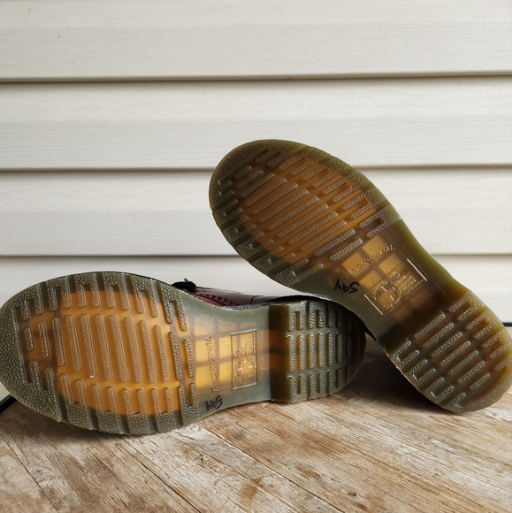 New Dr Martens lace up boot cherry red ladies - Picture 2 of 11